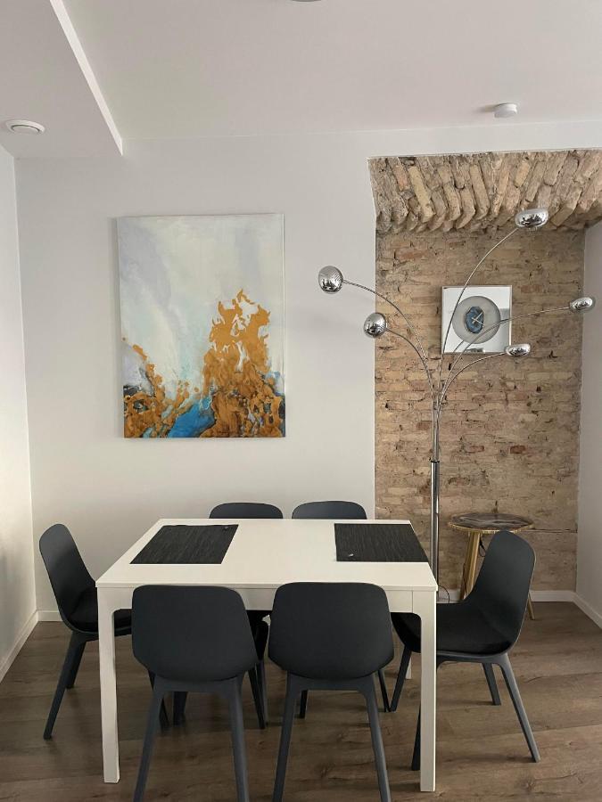 American Flat In The Heart Of Vilnius Luaran gambar